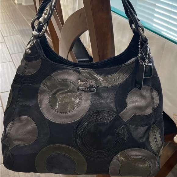 Coach - Picture 5 of 10